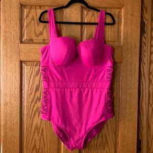 Torrid bathing suit size 2